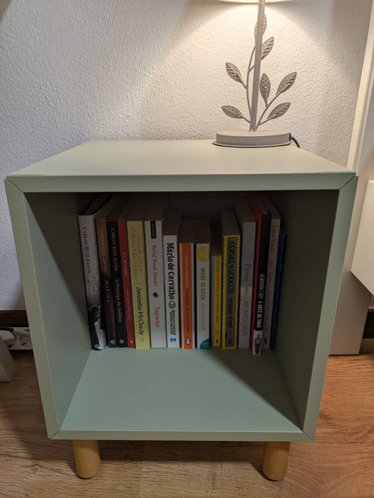 Cubos IKEA - EKET armário azul com pés