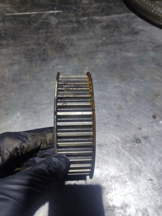 Górne kolo rozrządu wałka w głowicy Nissan patrol gr y61 2,8