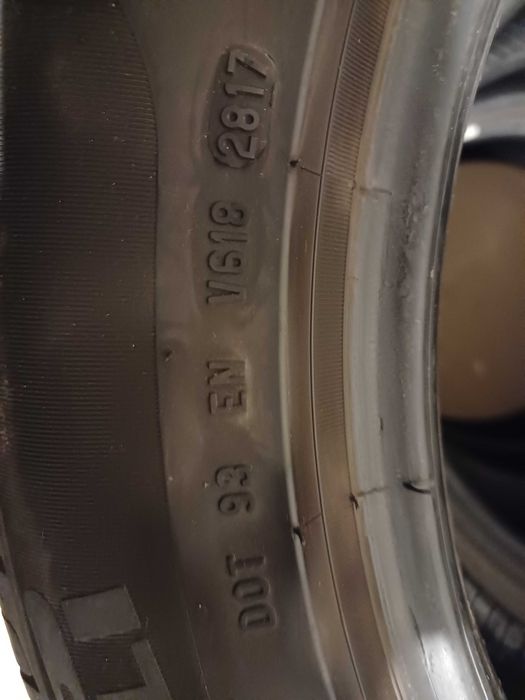 Komplet używanych opon PIRELLI 225/55R17 97 Y