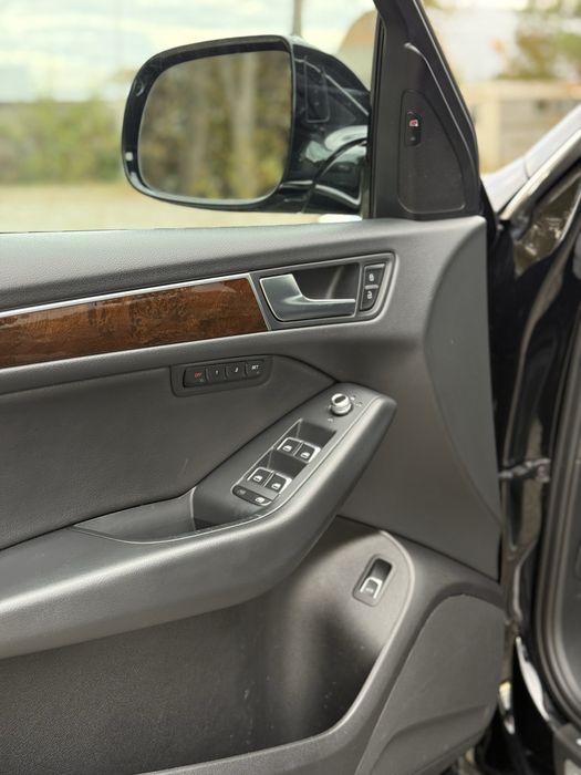 Продаж Audi Q5 2015року