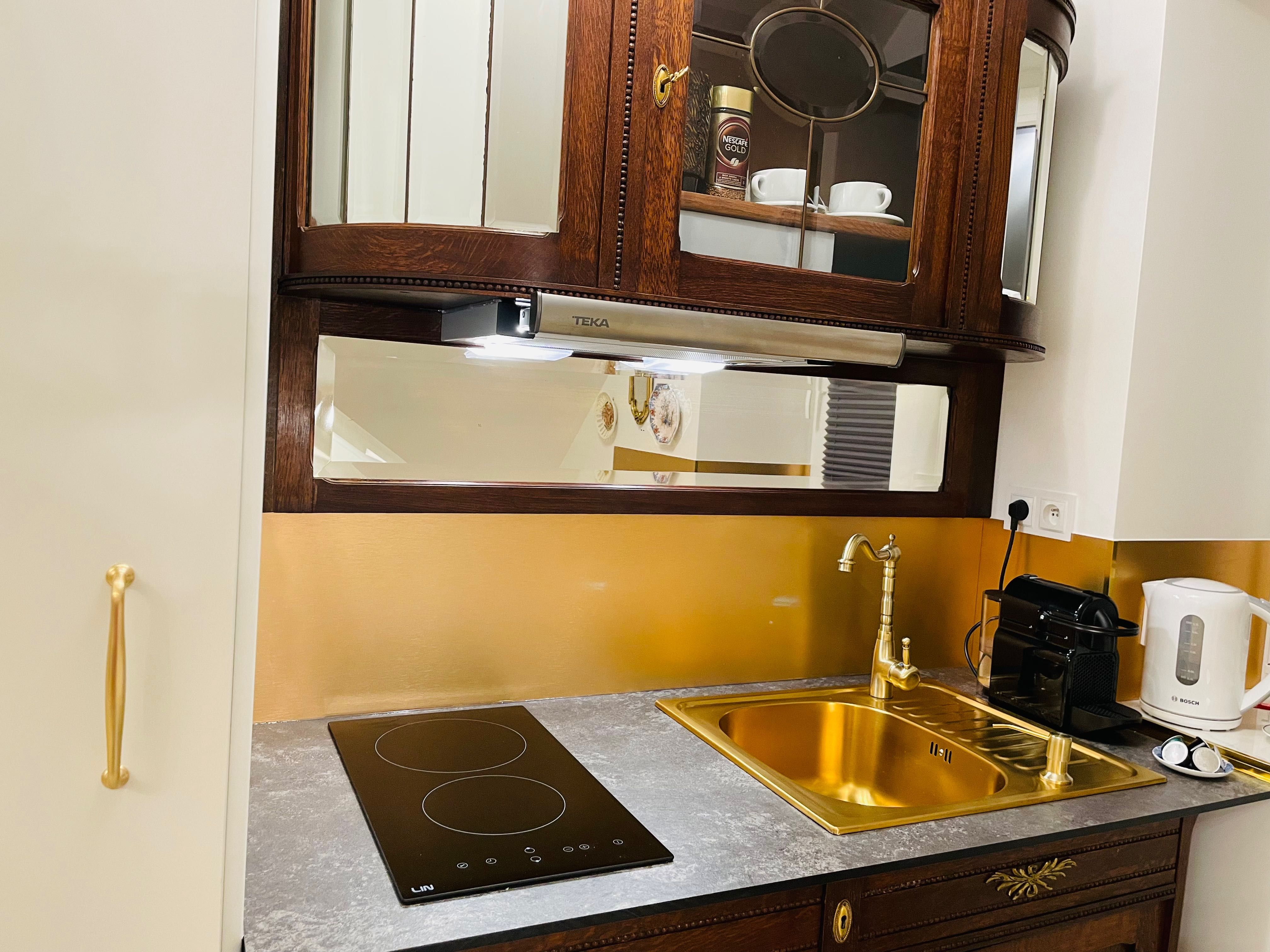 VIP Apartament Loft w Rynku z Jacuzzi i Kominkiem Noclegi Supraśl