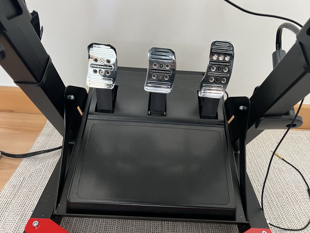 Pedais thrustmaster T3PA Simracing
