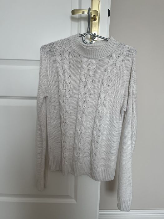 Biały sweter rozmiar S Sinsay