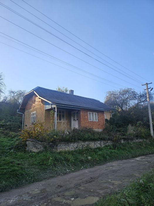 Продаж земельної ділянки з будинком. С. Світле.