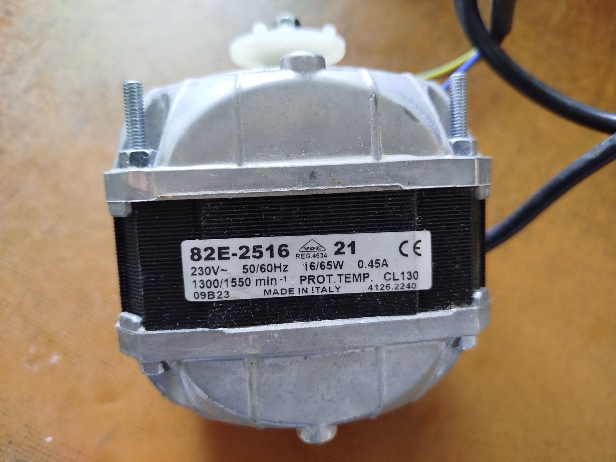 Двигун обдуву EMI (Італія) 82E-2516