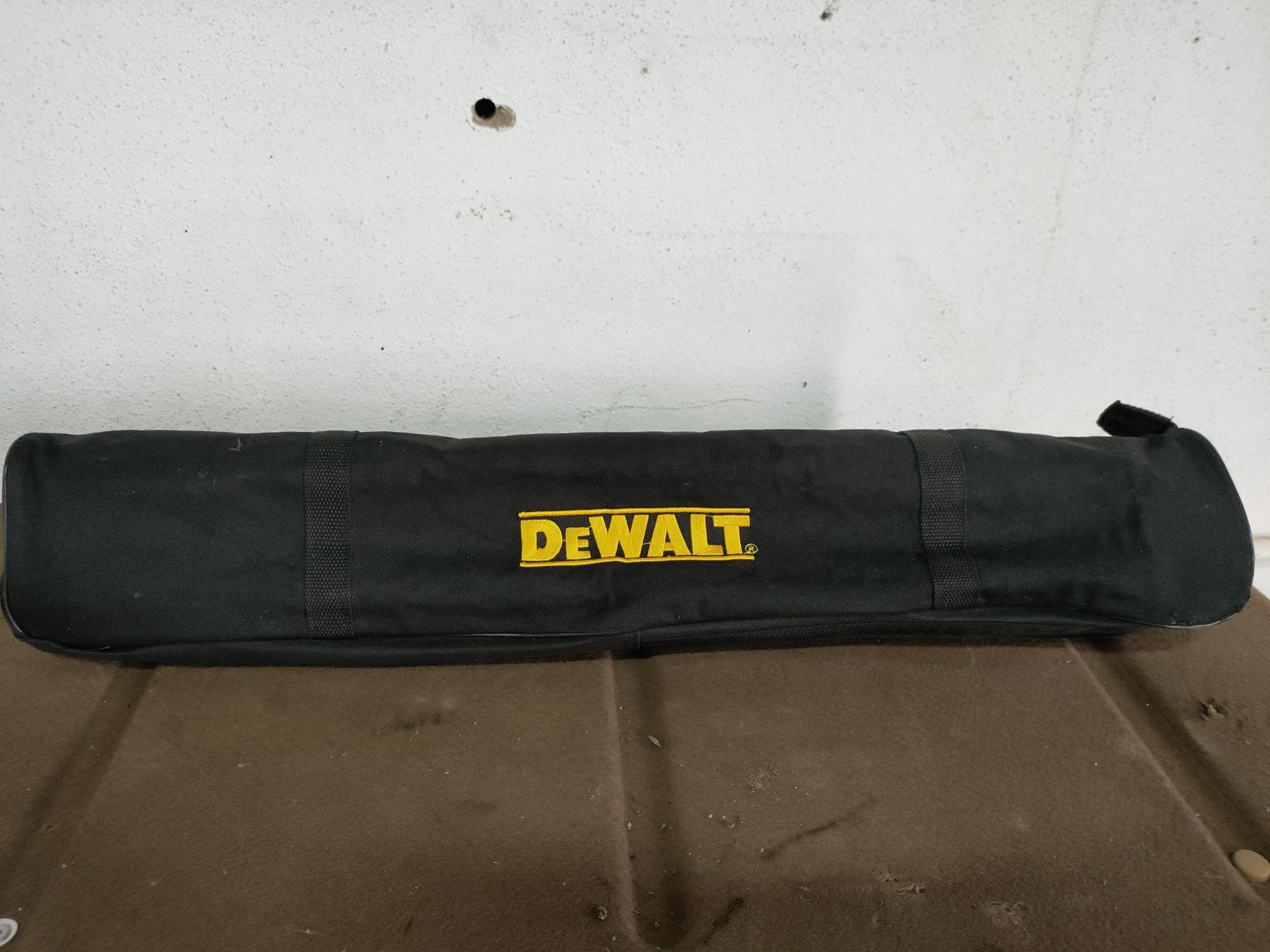 Laser Dewalt 2 linhas