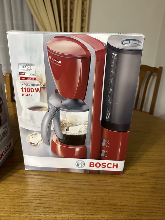Cafefeira e Jarro Eletrico Bosch Novos
