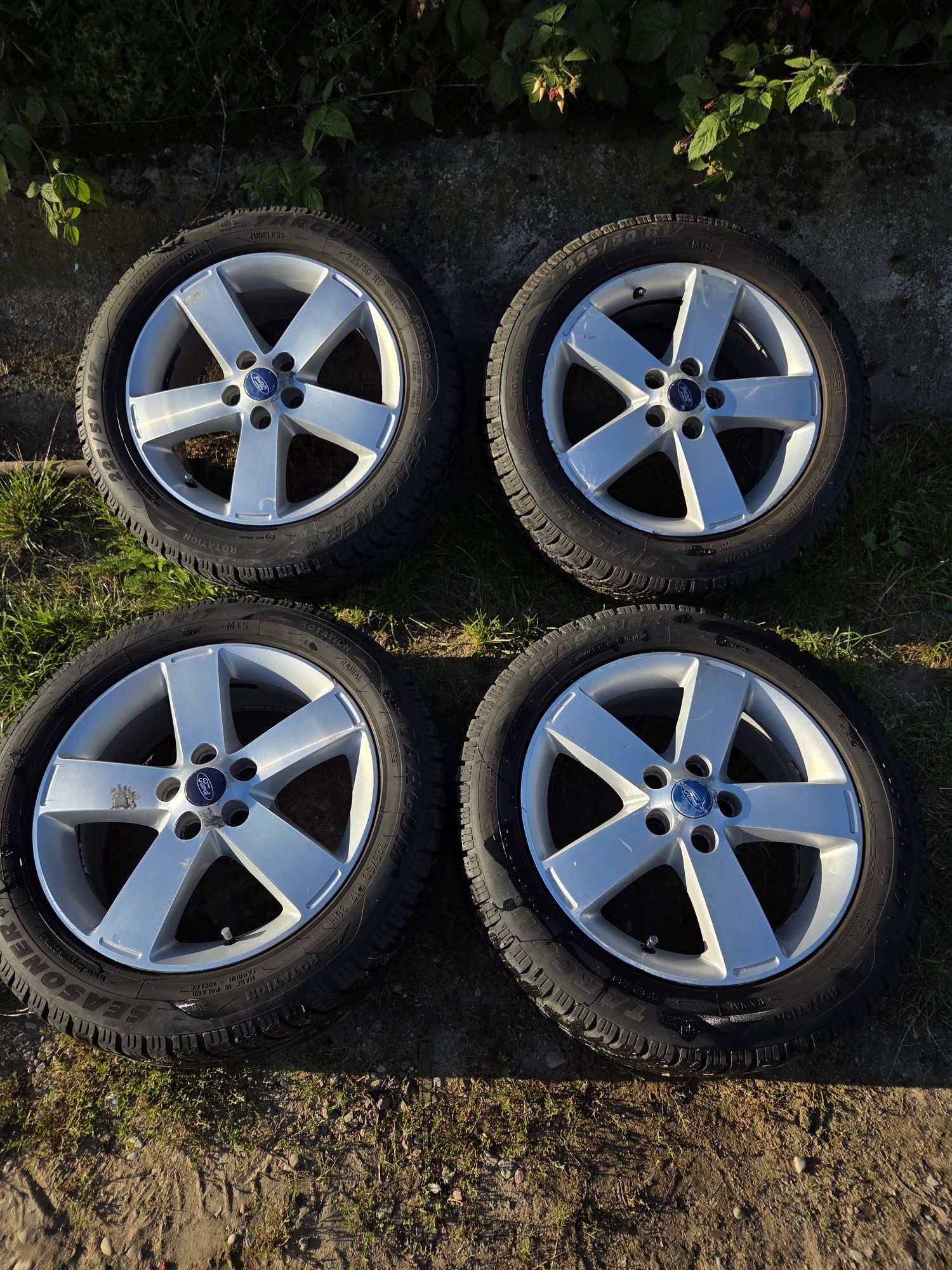 Alufelgi z oponami Ford 5x108 R17