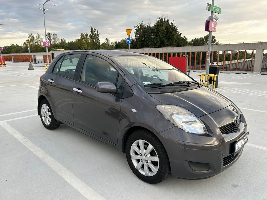 Toyota Yaris Toyota Yaris 2010