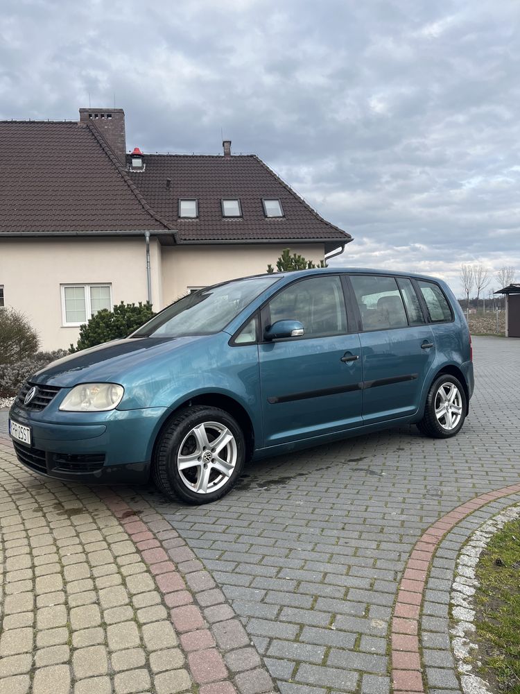 VW touran . Volkswagen touran , dobry stan