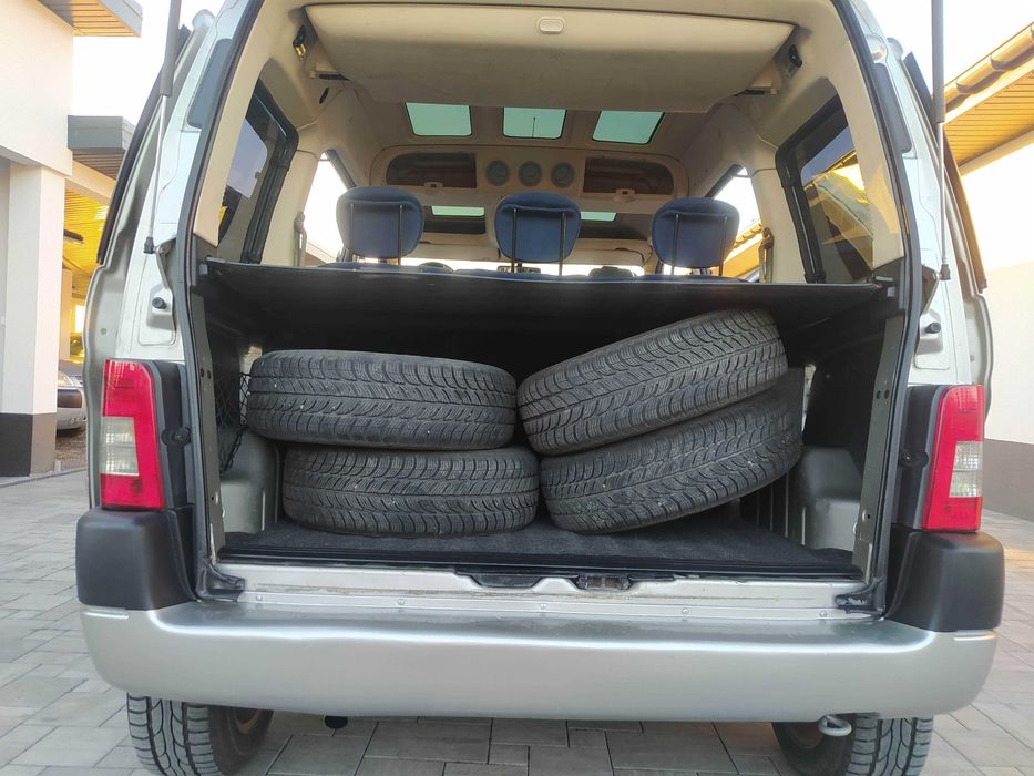 1,6 hdi. KLIMA. 4 drzwi. TEMPOMAT. 90 koni. PANORAMICZNY DACH