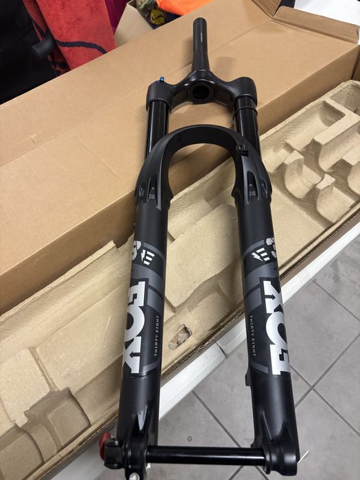 Suspensão Fox 38 Performance