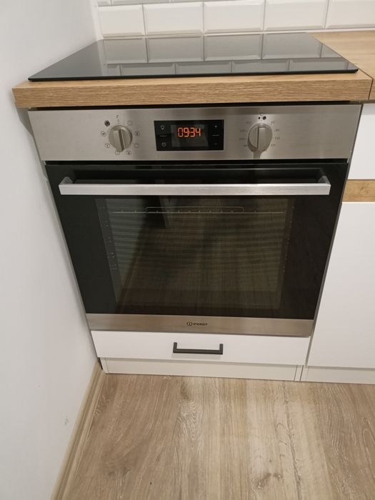 Piekarnik Indesit