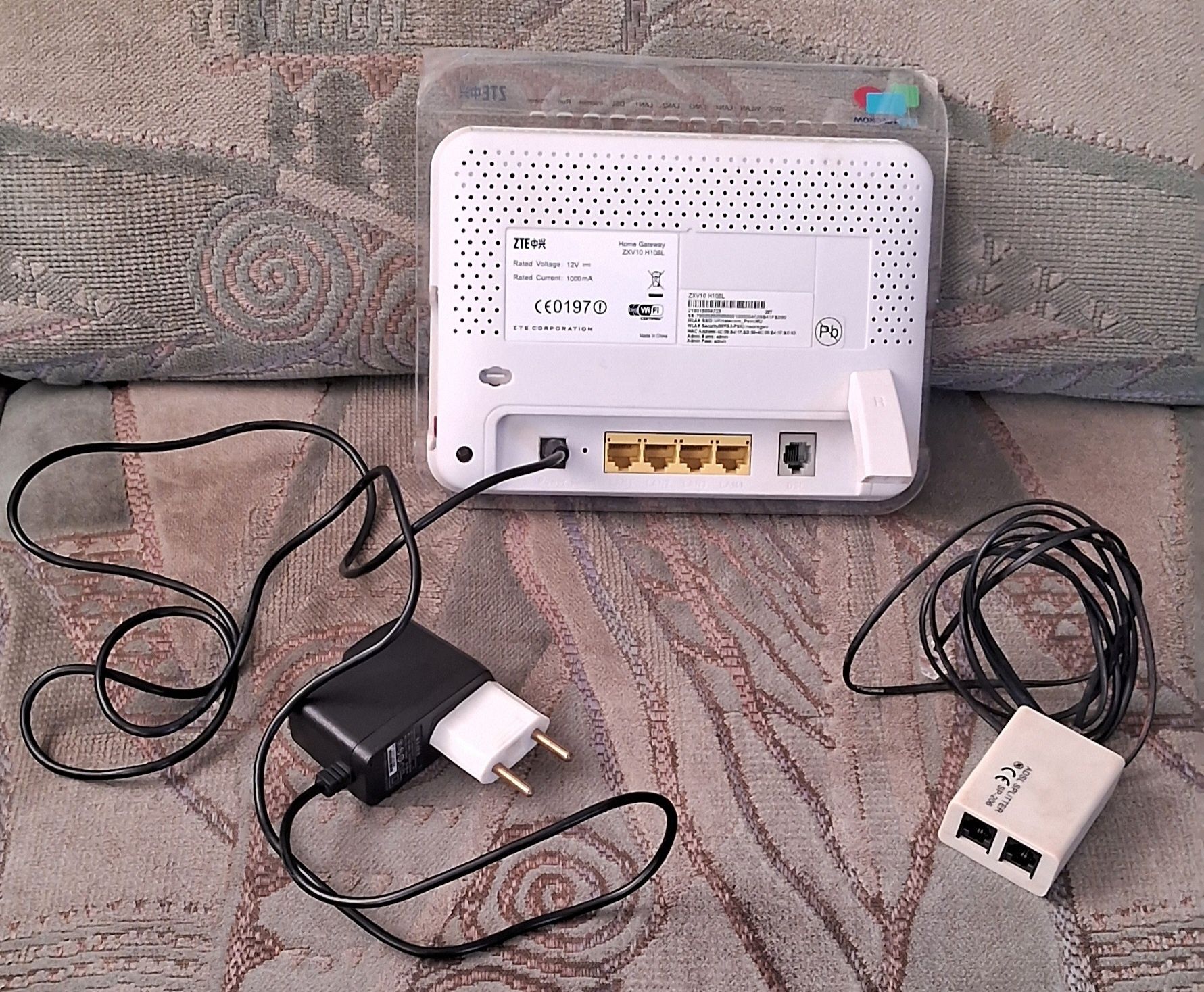 Маршрутизатор ZTE ZXV10, Wi-Fi b/g/n (150mbit/ps) 4x100mbit, ADSL .