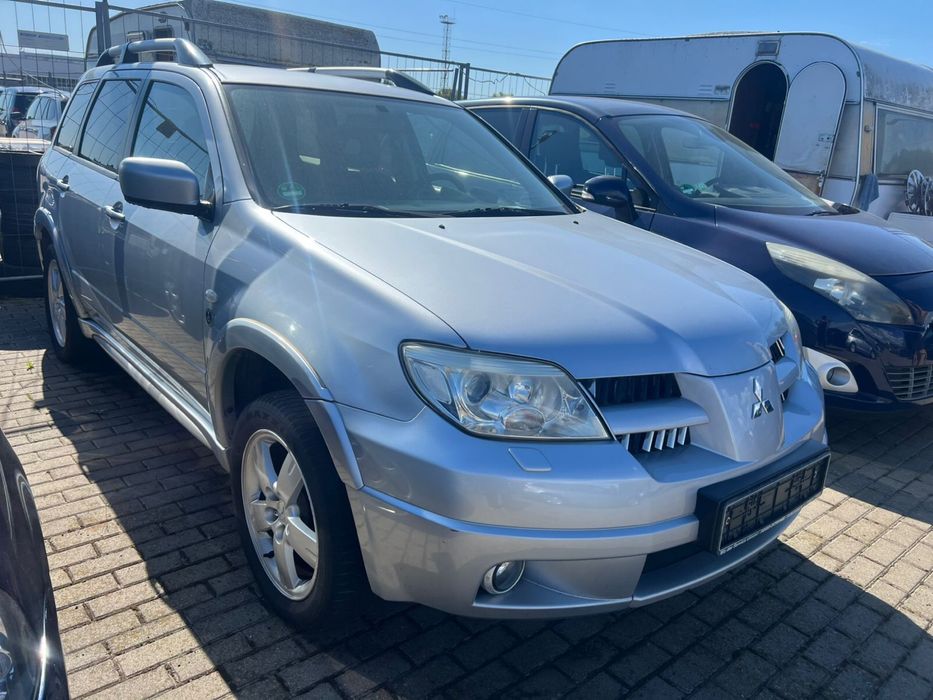 Аутлендер 2006г 2.4мех  бенз на ЗСУ