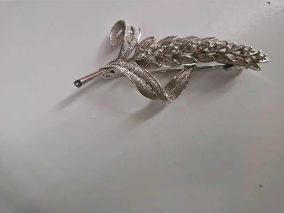 Stylowa Broszka Kłos