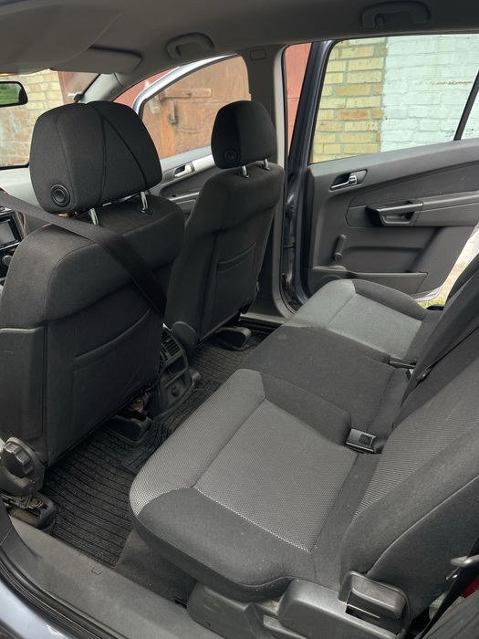 Продам Opel Zafira