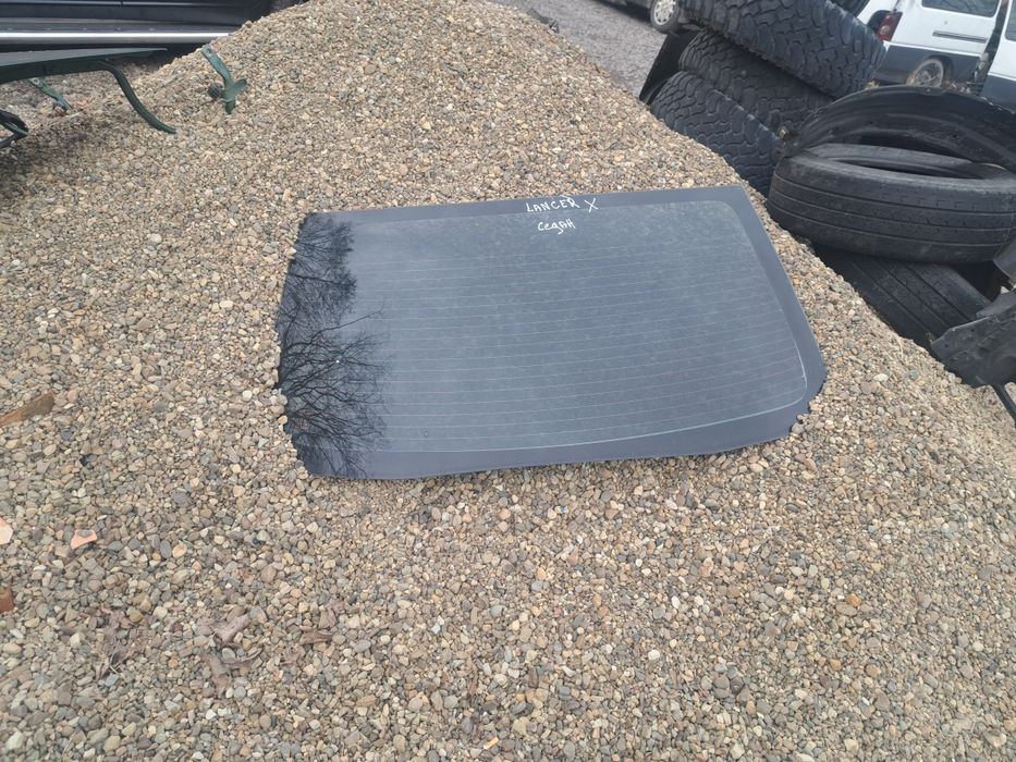 Скло зад седан Lancer X