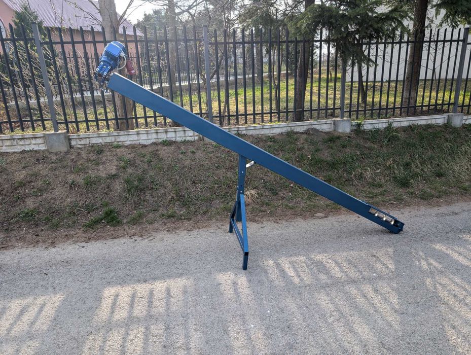 Podajnik do trocin / Materiałów sypkich żmijka