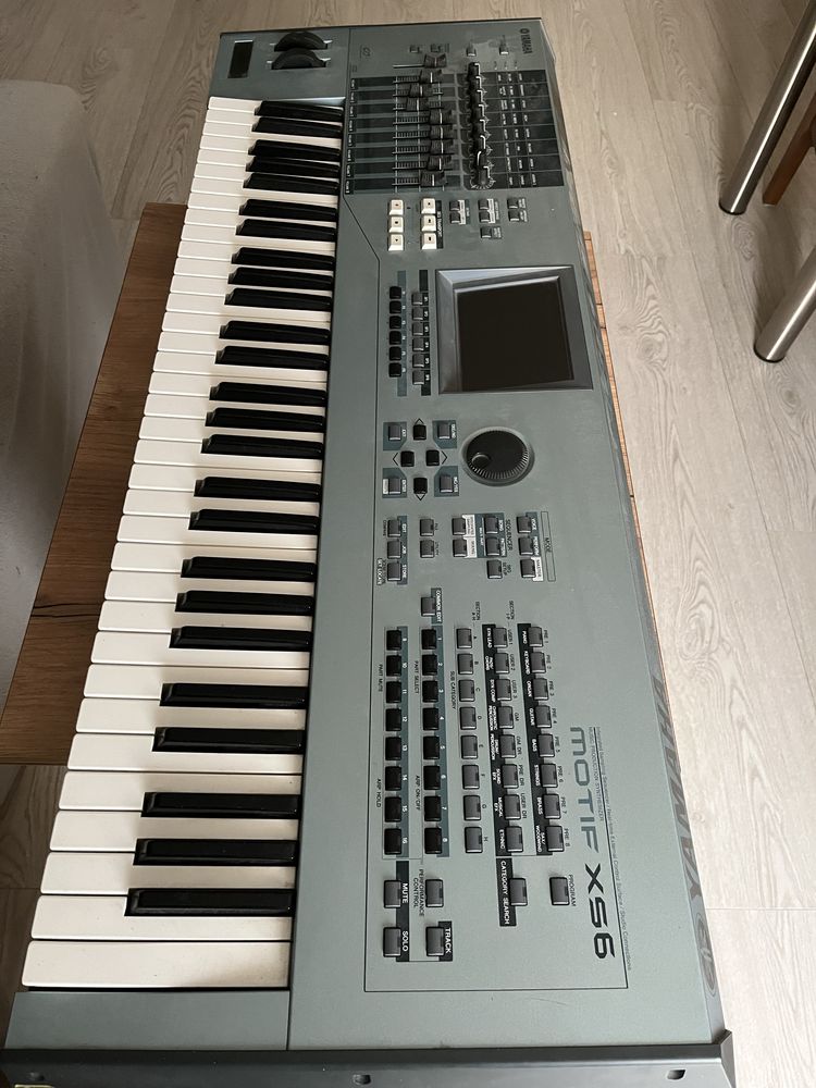Yamaha motif xs6