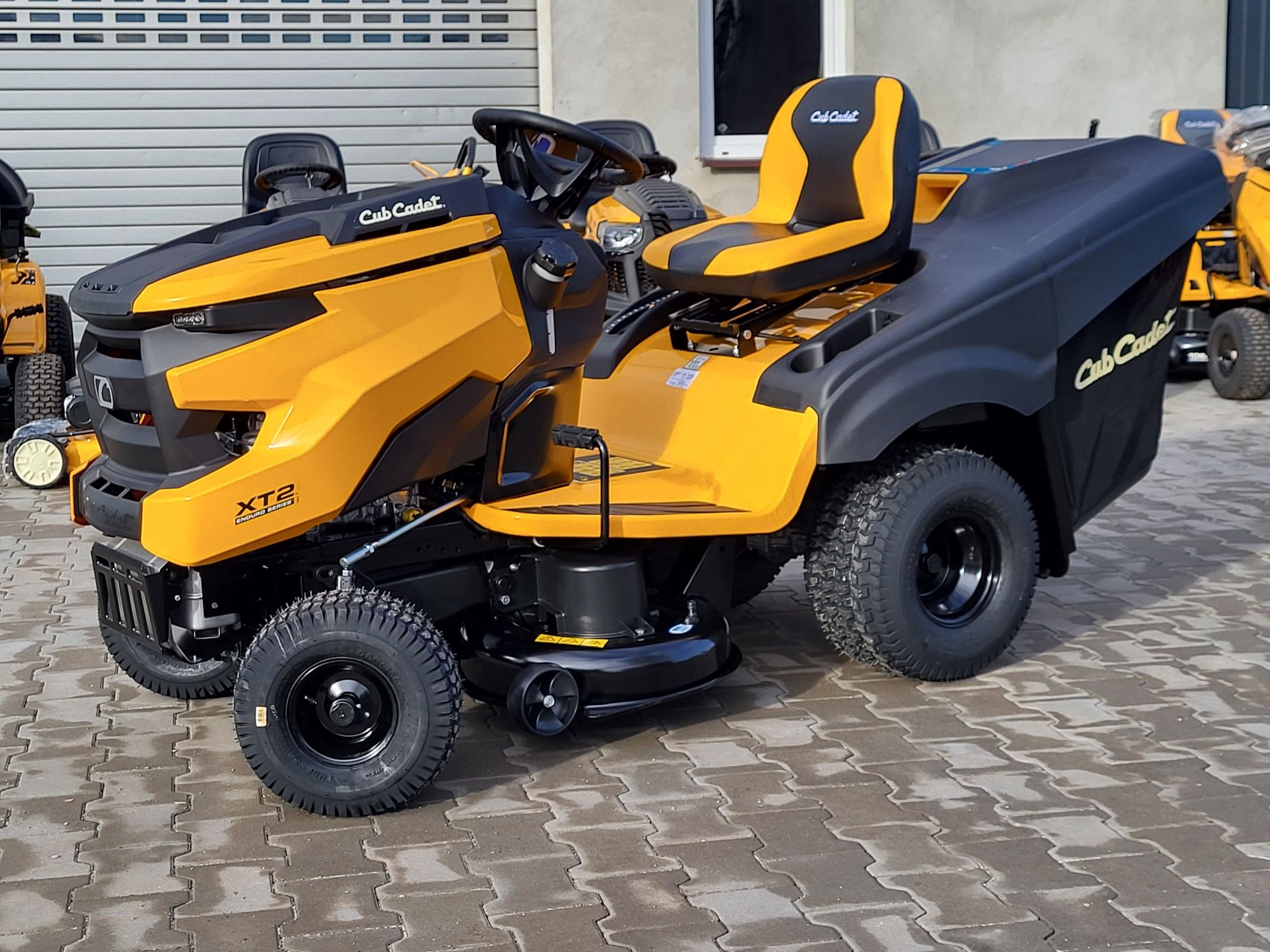 Cub Cadet XT2 PR95 V2 Kawasaki 18KM traktorek kosiarka
