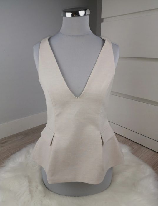 ZARA bluzka nowa z metką beżowa dekolt w serek V top z Zary