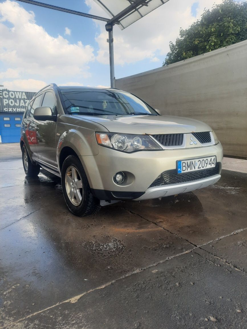 Sprzedam Misthubishi Outlander II. Niezawodna jednostka! 4x4