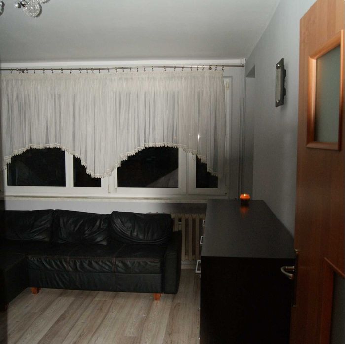 Sprzedam mieszkanie 44,7m. Centrum Oleśnicy. Piwnica, balkon.