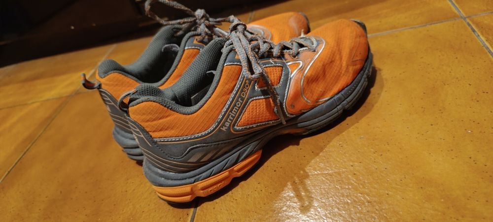 Sapatilhas laranja n:41