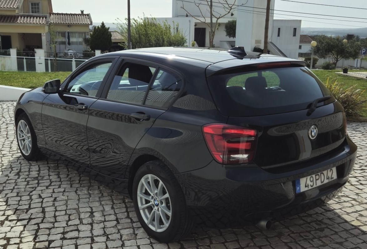 BMW  Modelo Série 1, 114D, 10/2014.