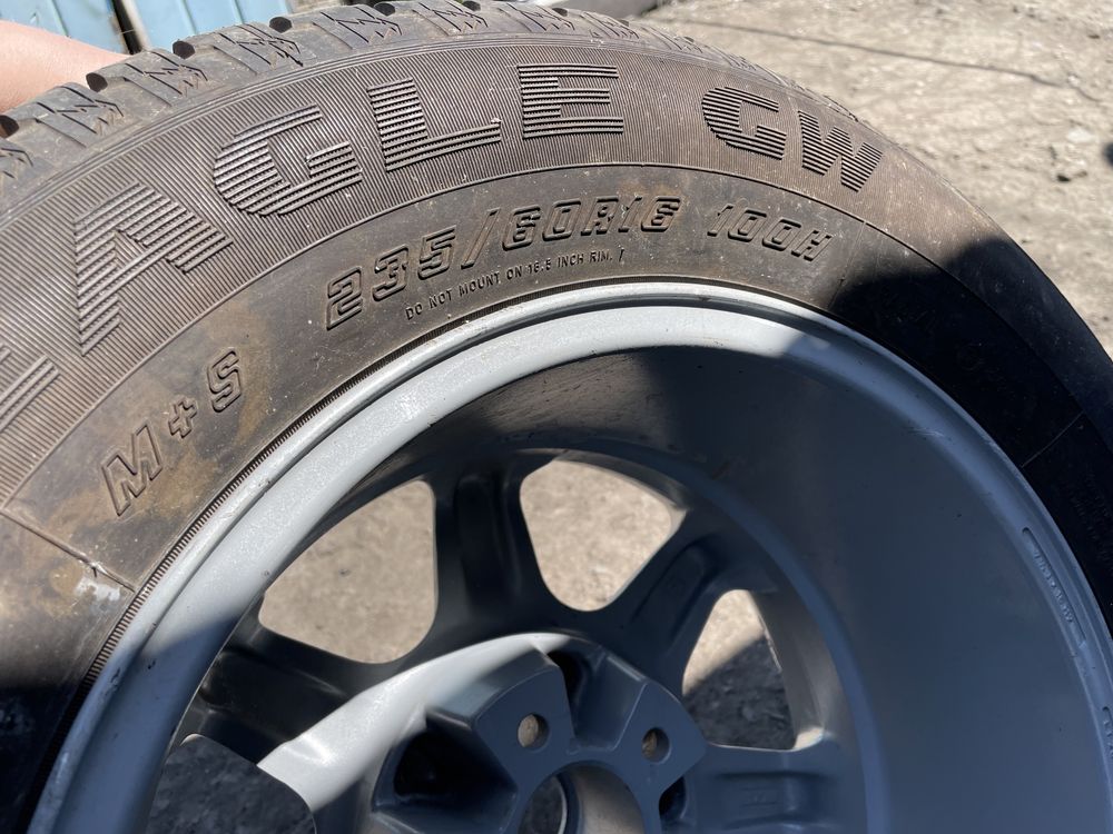 Колесо покрышка резина 235/60 R16 с диском 5 112 ет20 запаска