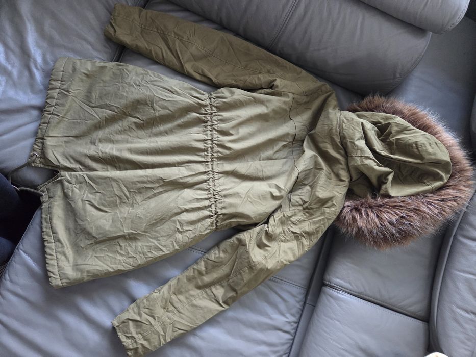 Kurtka parka zimowa jesienna z futerkiem taliowana ocieplana