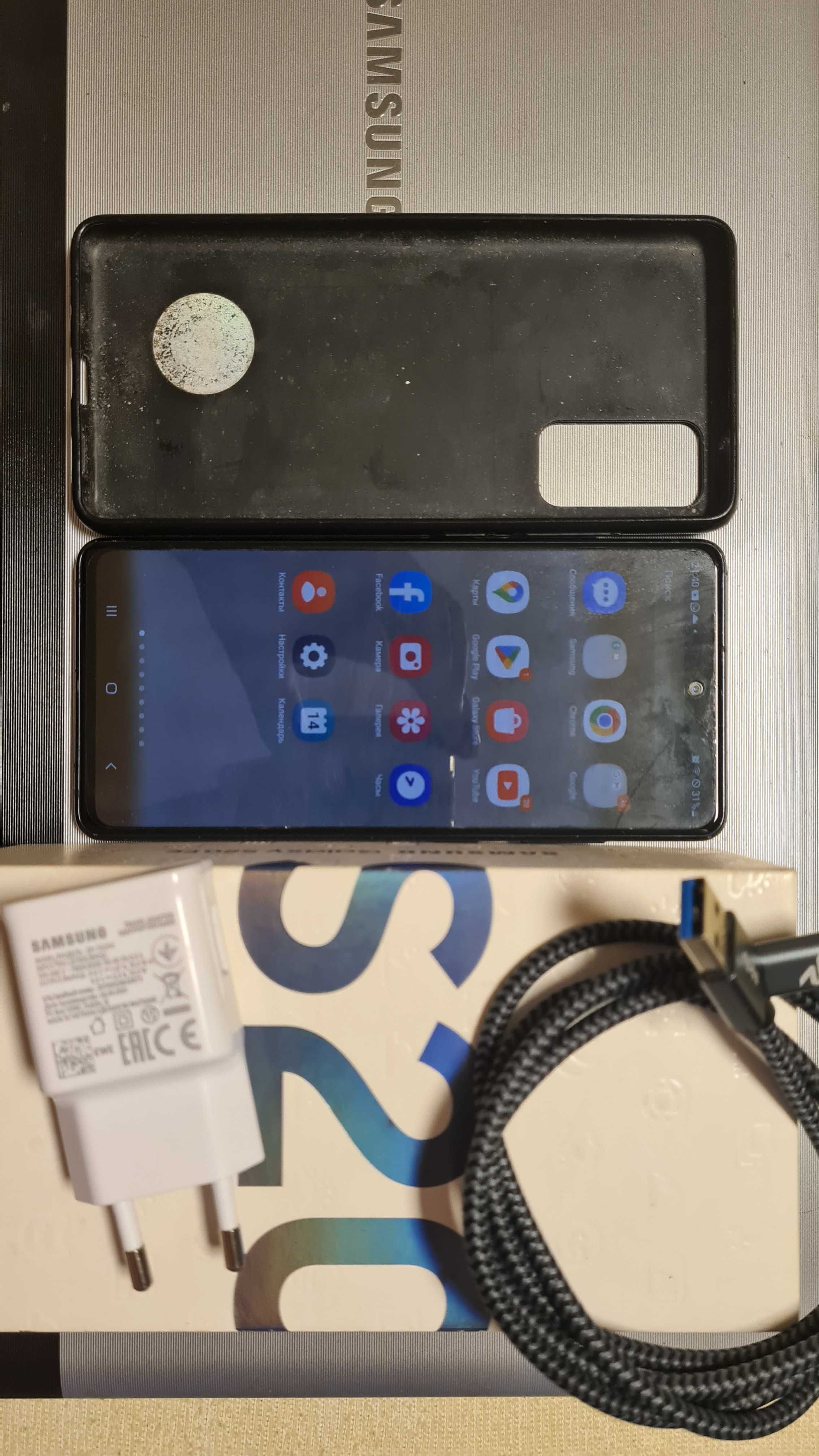 Samsung S20FE в хорошем состоянии