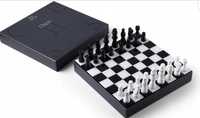 Szachy Art of Chess, nowe, figury drewniane