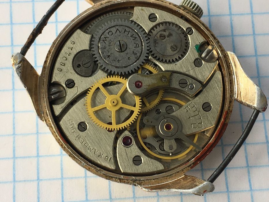 Часы механические Урал СССР на запчасти - на ходу