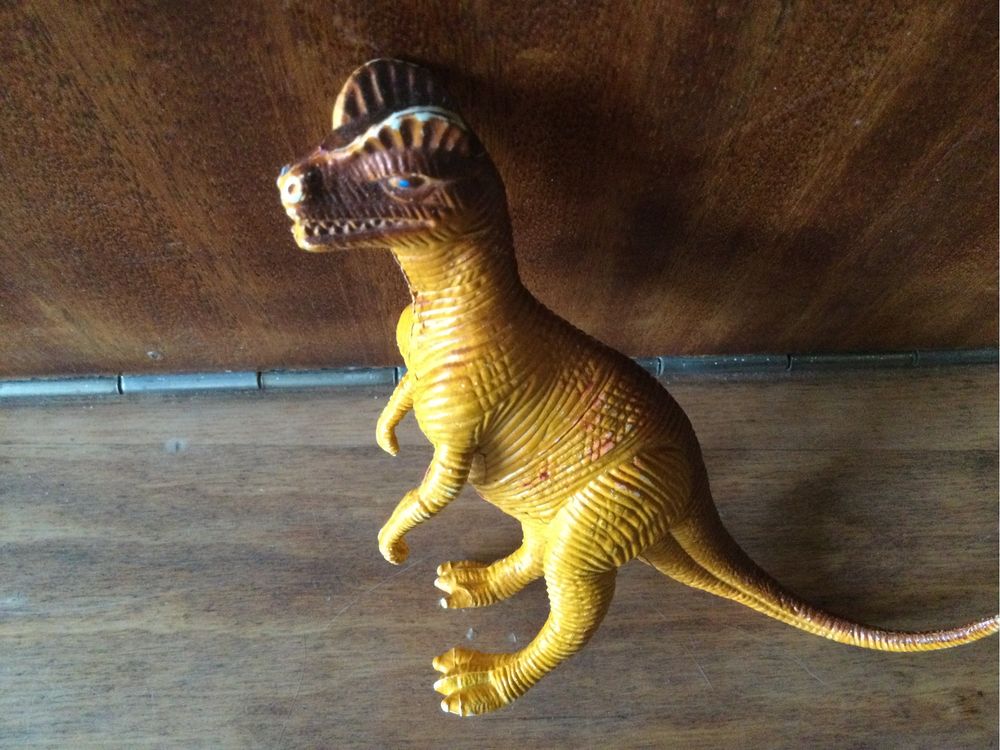Игрушки детские динозавры драконы ц. 150 гр.