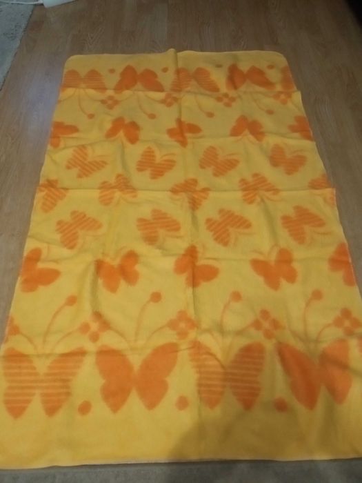 koc/kocyk dzieciecy /motylki w tle* 90 x 160