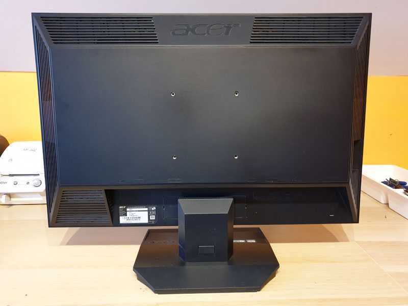 Monitor Acer 24" VGA / Displayport Zadbany!