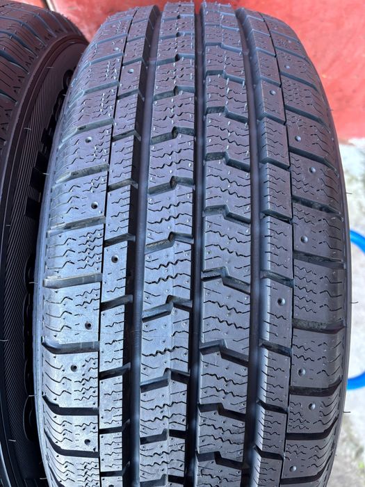 205/65/15с R15 Goodyear Cargo UltraGrip зима 2 шт