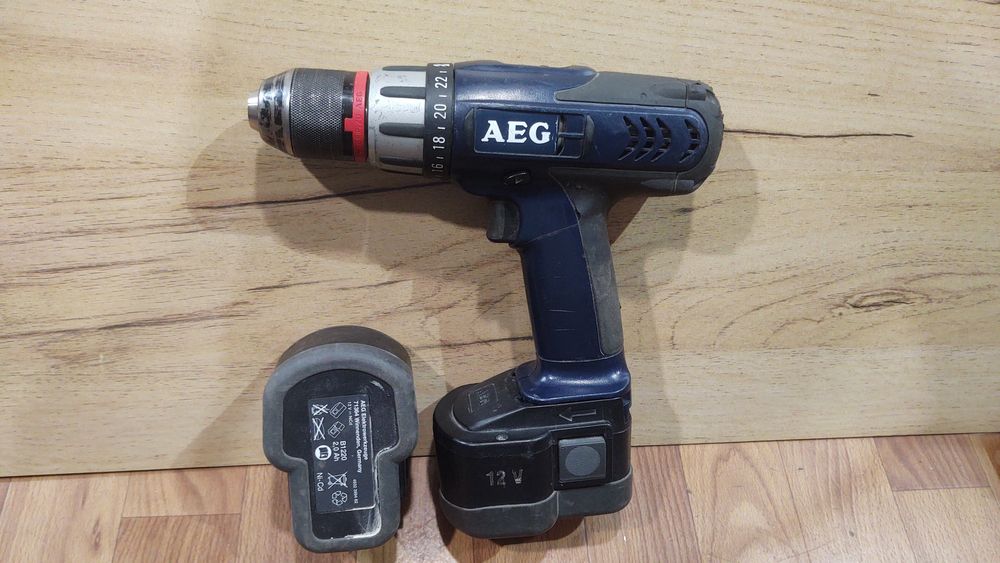 Шуруповерт AEG BS 12x бу.