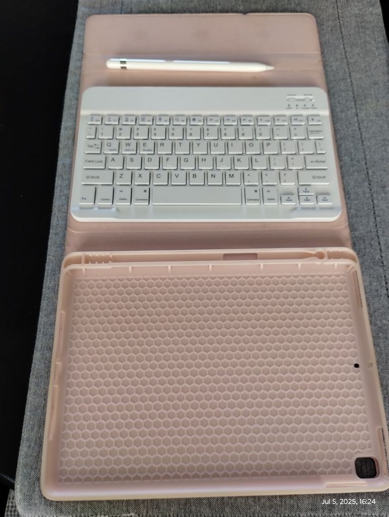 iPad 7 Generacji + Akcesoria