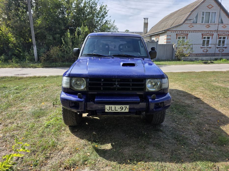 Mitsubishi Pajero 2