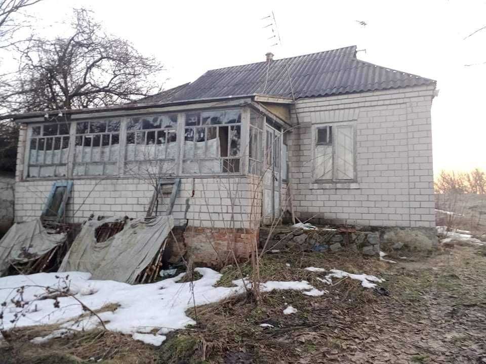 Продається земля в селі з 2 будинками. Село Бобрица, Черкаской обл.