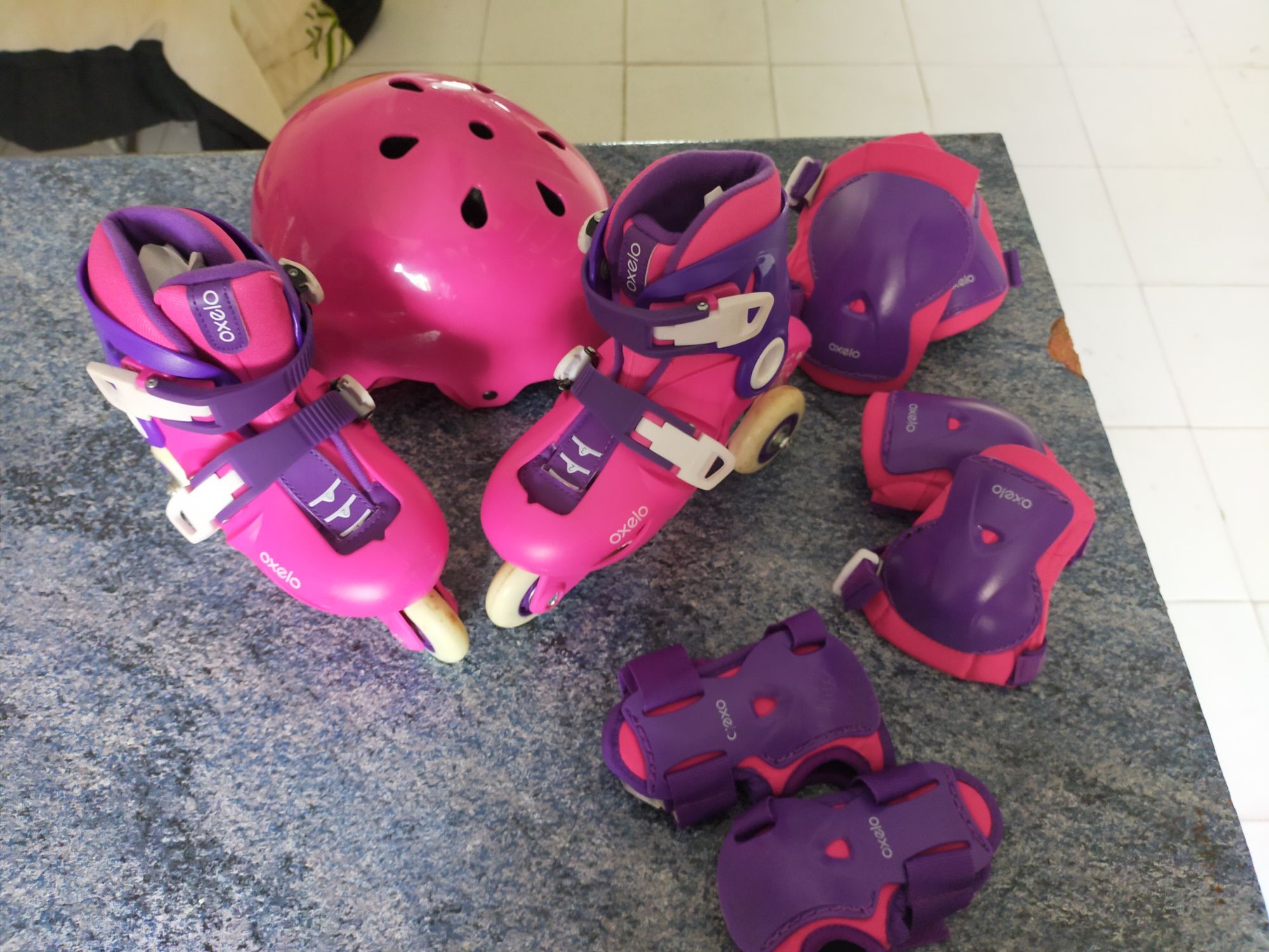 Conjunto patins capacete e acessórios