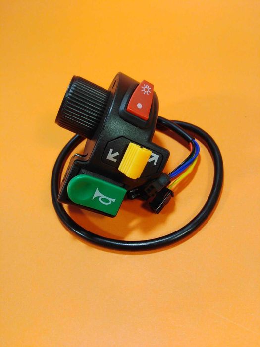 Блок кнопок руля ATV 4 (свет, поворот, сигнал) правый