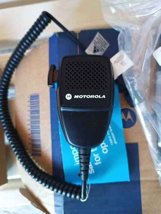 Автомобільна радіостанція Motorola DM2600.