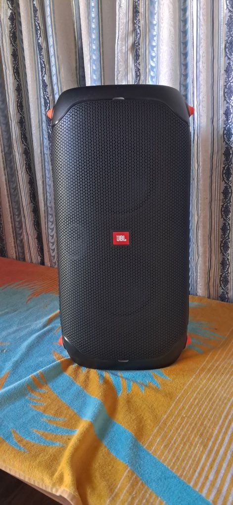 Coluna jbl partibox