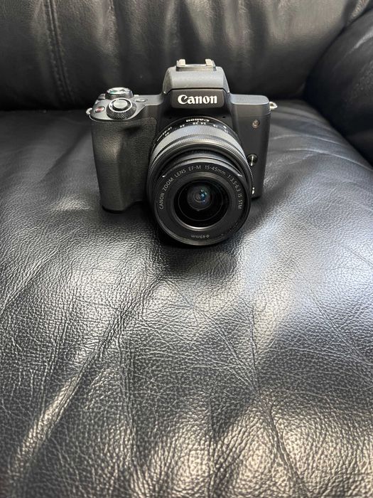 Vendo Canon EOS M50