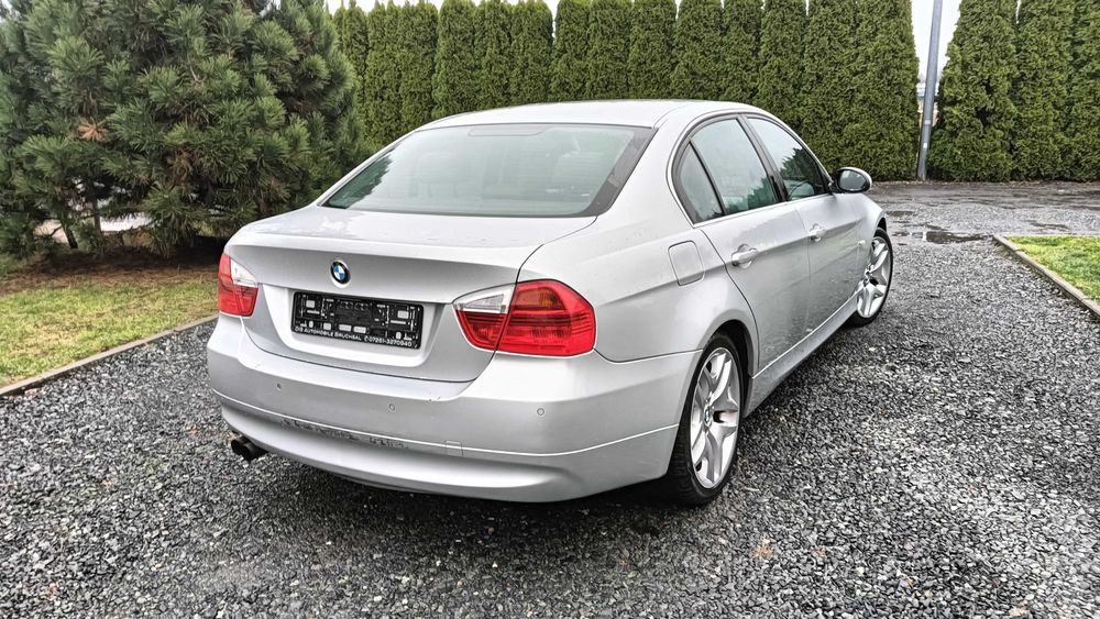 BMW E90 2,5 benzyna, automat