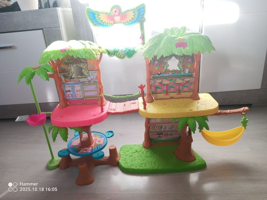 Enchantimales domek papugi